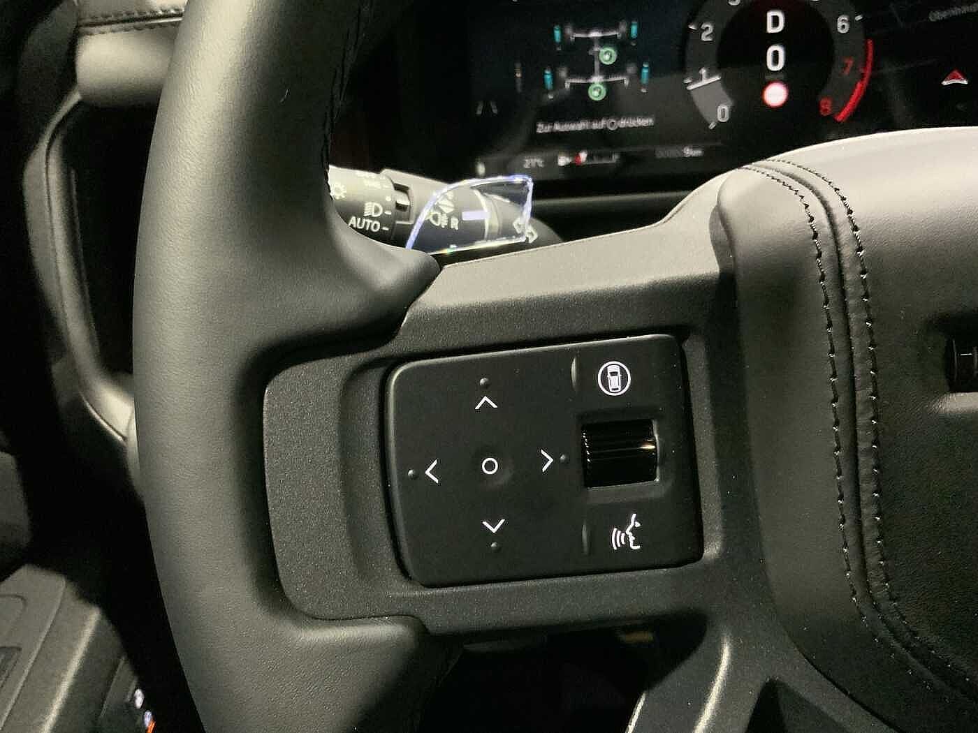 Land Rover Defender 110