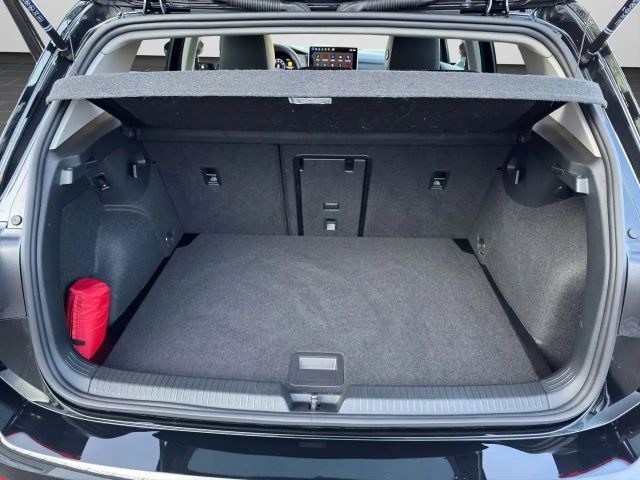 Volkswagen Golf 1.5 eTSI DSG Golf VIII