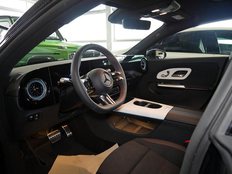 Mercedes-Benz CLA 200 AMG Line Premium