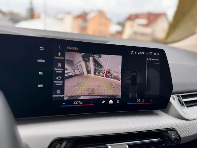BMW 218 KAMERA DAB KLIMAAUTO LED NAVI