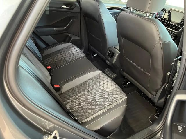 Volkswagen T-Roc 1.5 TSI DSG R-Line