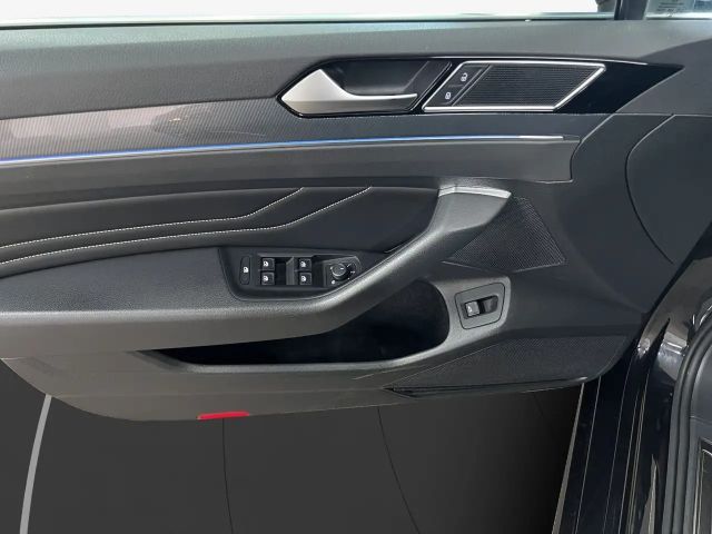 Volkswagen Passat 2.0 TSI R-Line Variant