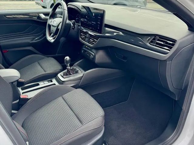 Ford Focus EcoBoost ST Line