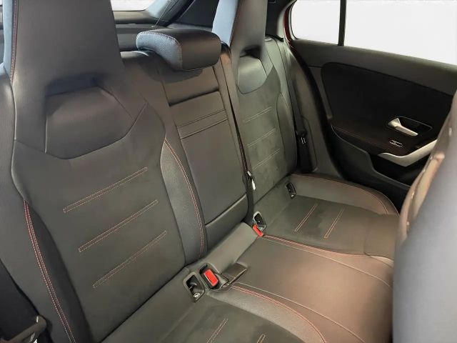 Mercedes-Benz A 200 AMG Line