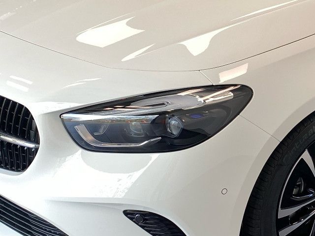 Mercedes-Benz B 180 Sedan