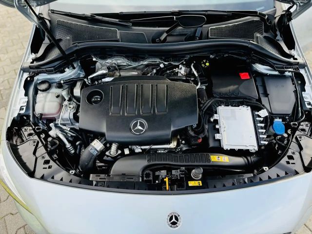 Mercedes-Benz B 180 B 180 d Progressive Sedan