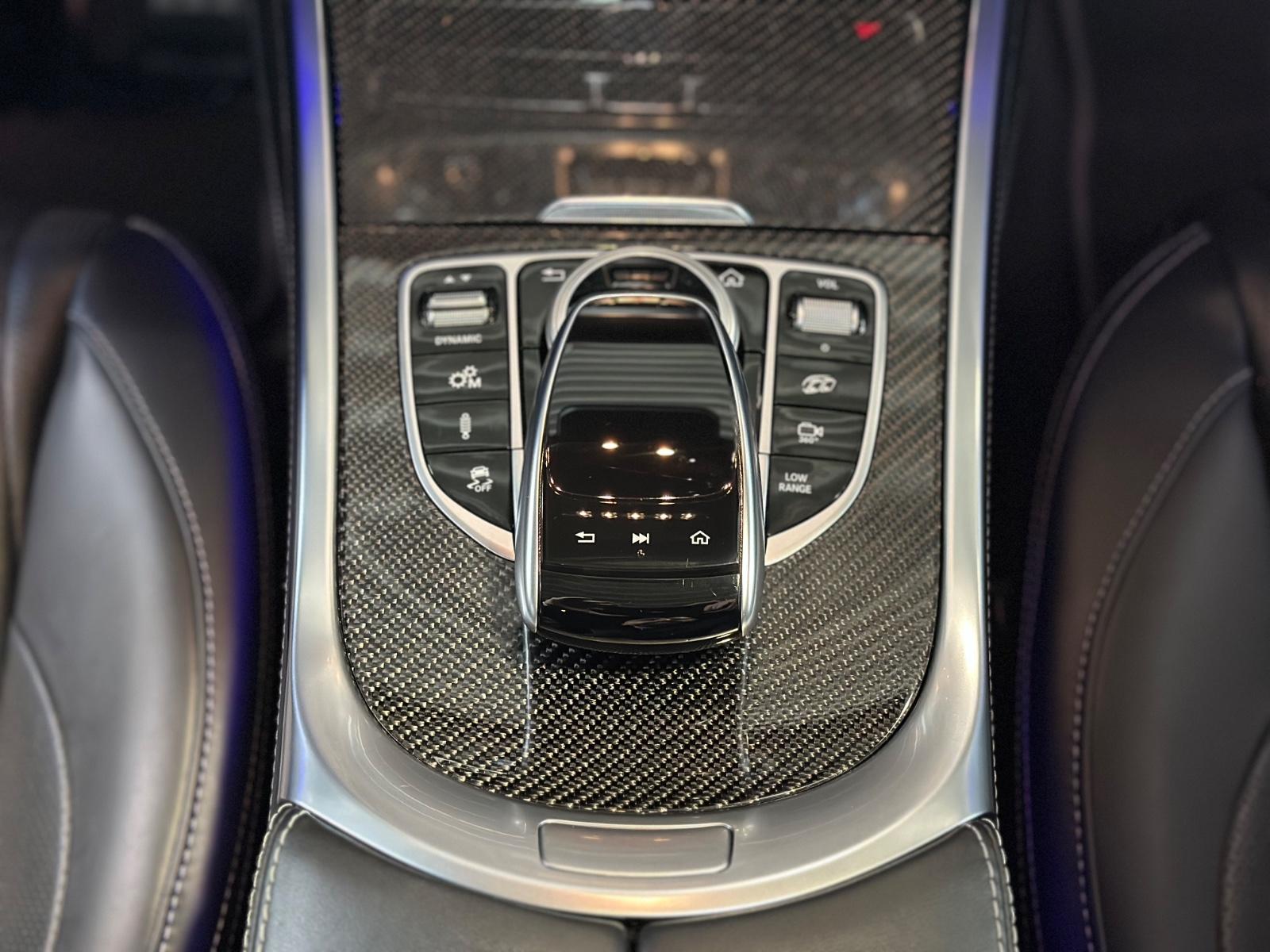 Mercedes-Benz AMG G 2.HA/BURM/NIGHT II/SUPERIOR/22LM/CARBON