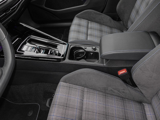 Volkswagen Golf 1.5 eTSI DSG eHybrid