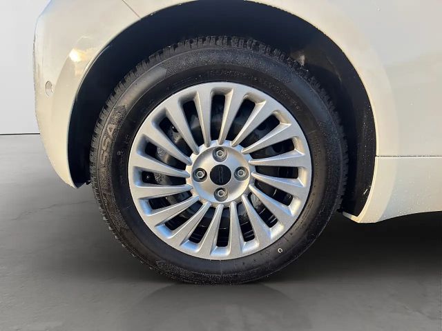 Fiat 500e 42 kWh