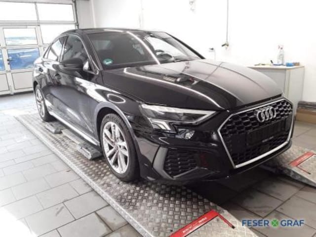 Audi A3 30 TDI S-Line S-Tronic Sedan