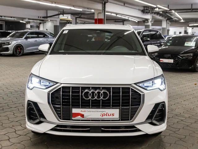 Audi Q3 35 TFSI S-Line
