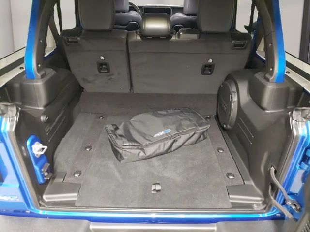 Jeep Wrangler Sahara