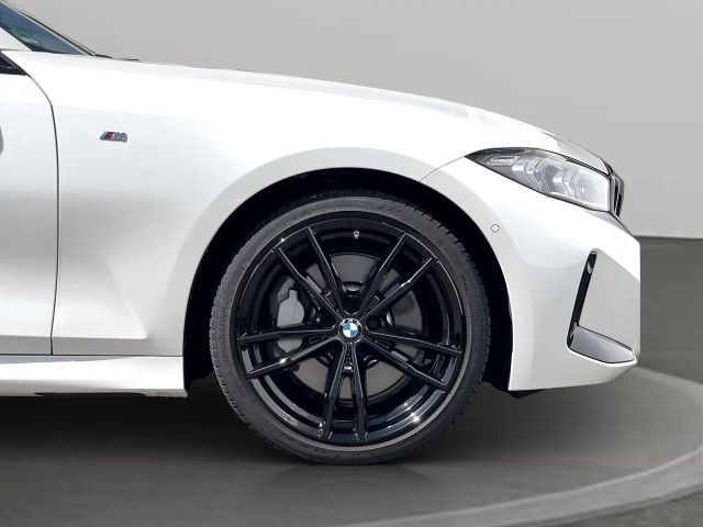 BMW 330 330i M-Sport Sedan xDrive