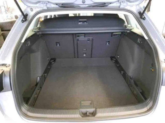 Volkswagen Golf 2.0 TDI DSG Variant