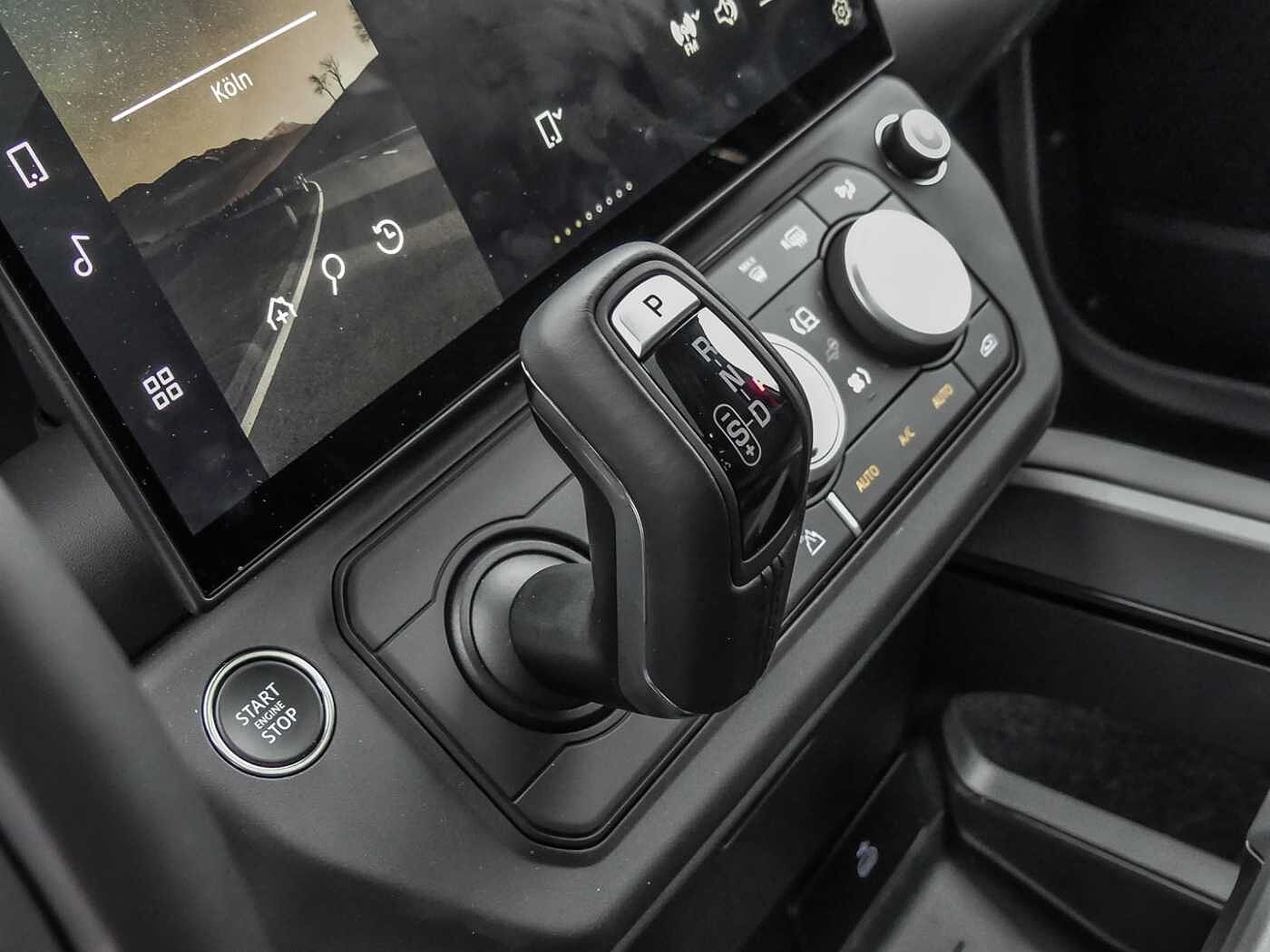 Land Rover Defender 110