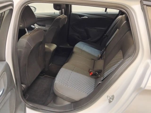 Opel Astra 1.2 Turbo Sports Tourer Turbo