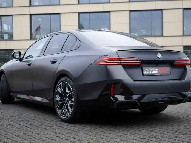 BMW 520 520d M-Sport Sedan xDrive