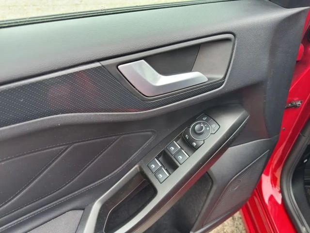 Ford Focus EcoBoost ST Line Wagon