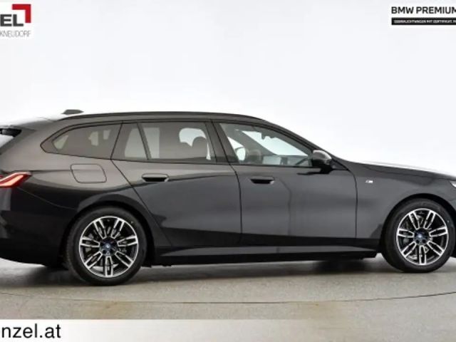 BMW i5 Touring eDrive40