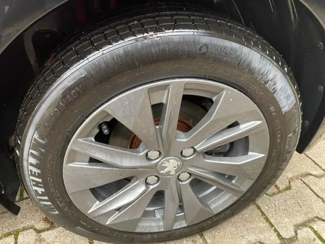 Peugeot E-208 Allure Pack