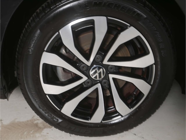 Volkswagen Golf 1.5 TSI