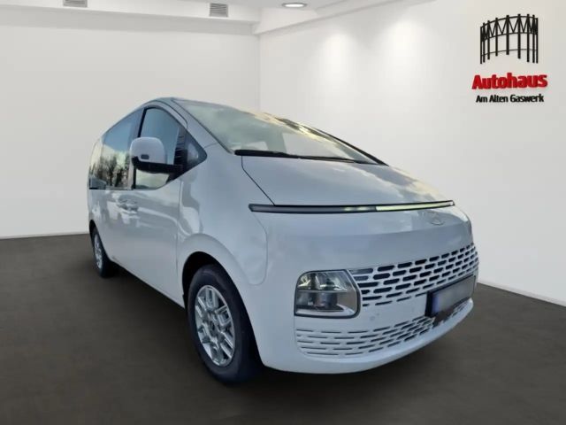 Hyundai Staria Trend