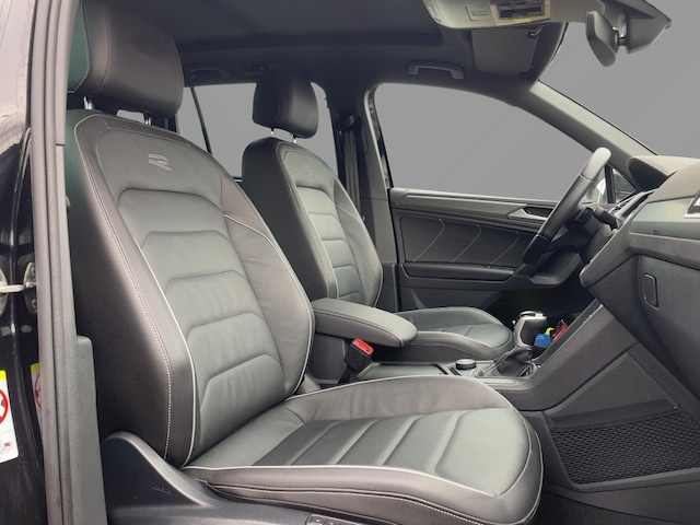 Volkswagen Tiguan 4Mot. AHK DCC LederMatrix Pano 360