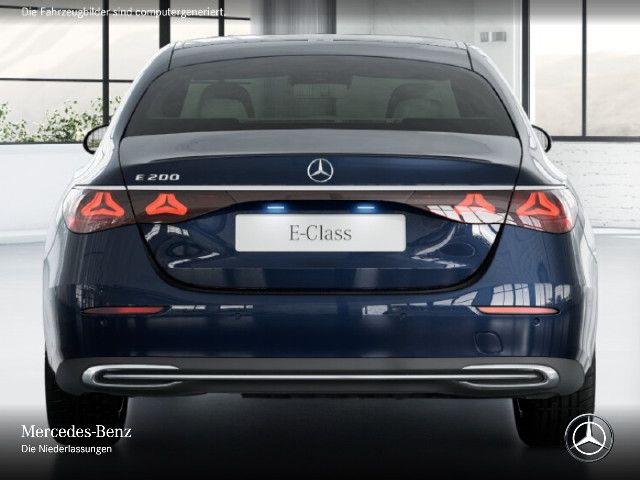 Mercedes-Benz E 200 Sedan