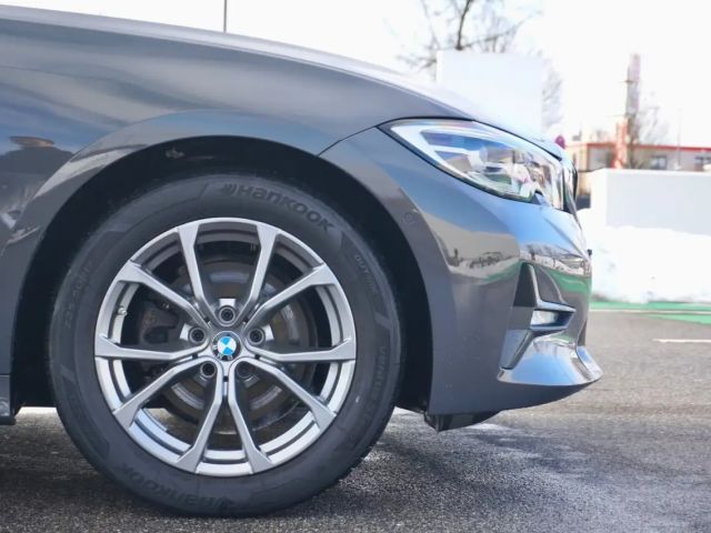 BMW 320 320d Sport Line Touring xDrive
