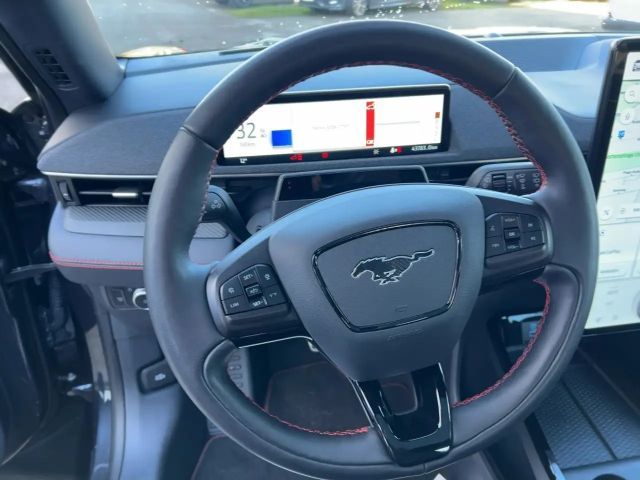 Ford Mustang Mach-E AWD Extended range