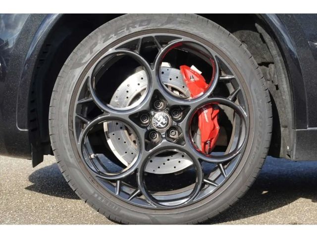 Alfa Romeo Stelvio Q4 Quadrifoglio Turbo