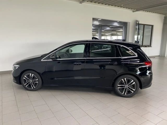 Mercedes-Benz B 180 Progressive Sedan