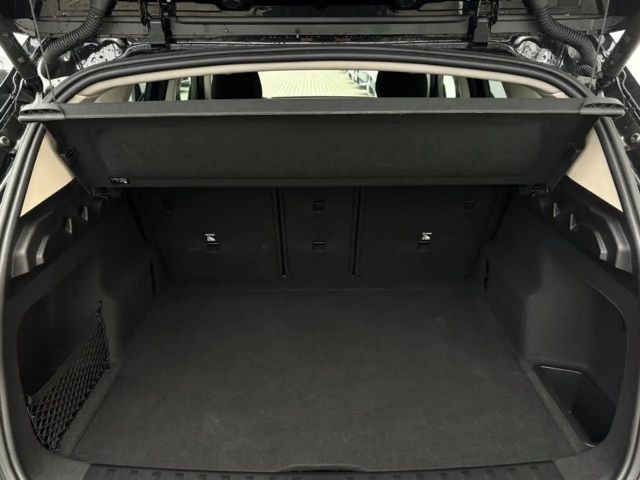 BMW X1 20i Sommer17'' AHK AdLED ParkAss Komf El.Heckklapp