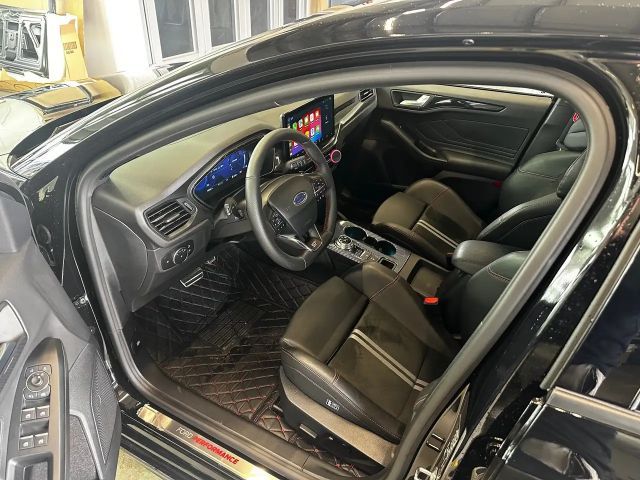 Ford Focus EcoBoost ST Line