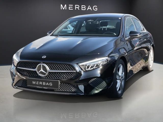 Mercedes-Benz A 200 A 200 d