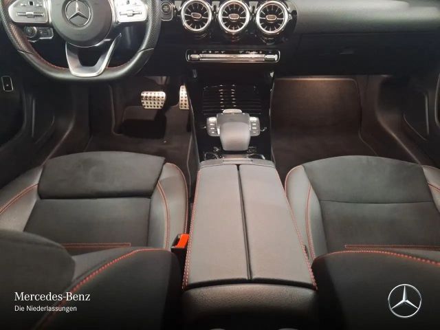 Mercedes-Benz A 250 A 250 e AMG Line