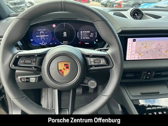 Porsche Macan 4