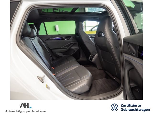 Volkswagen Passat DSG R-Line