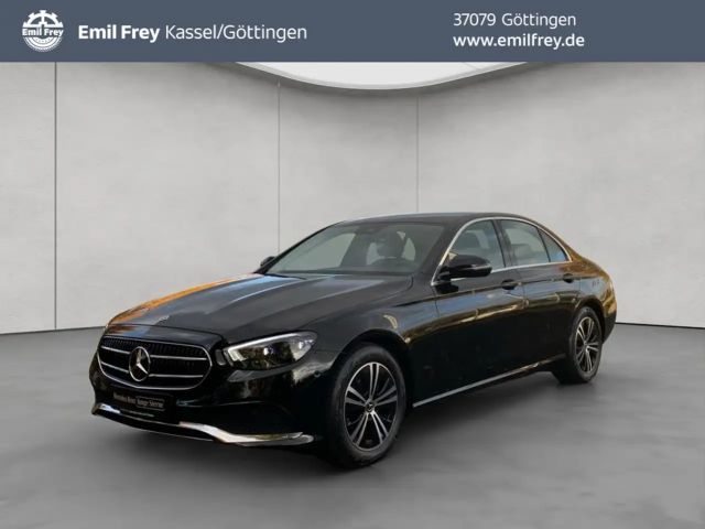 Mercedes-Benz E 220 Sedan