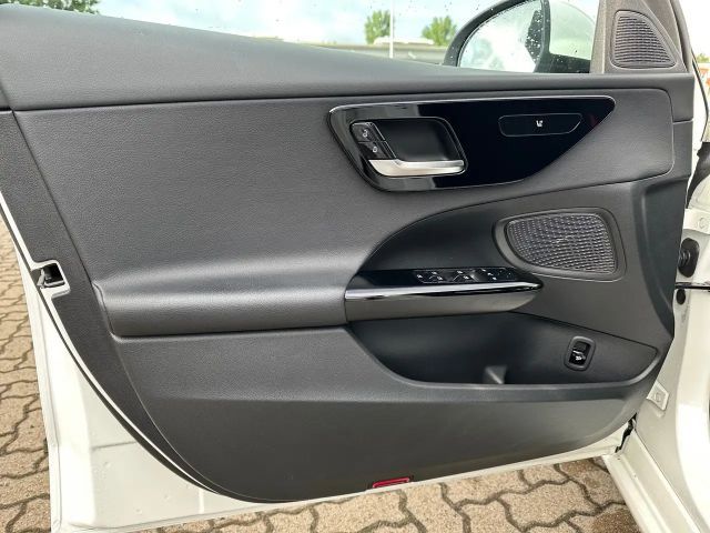 Mercedes-Benz C 200 AVANTGARDE C 200 d Estate