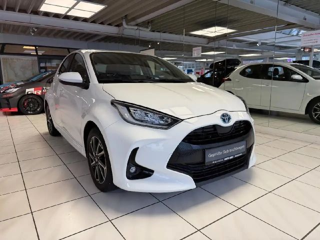 Toyota Yaris Hybride Team D