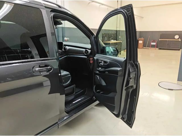 Mercedes-Benz V 300 4MATIC AMG Line AVANTGARDE