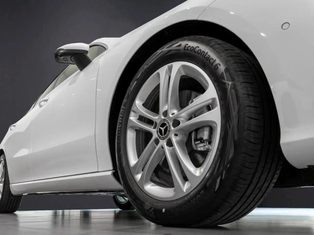 Mercedes-Benz CLA 200 Shooting Brake