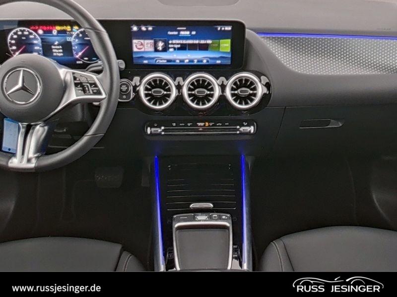 Mercedes-Benz B 180 Sedan