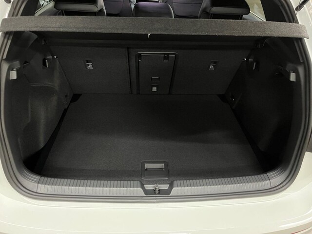 Volkswagen Golf DSG R-Line