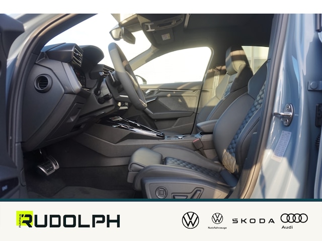 Audi RS3 Quattro S-Tronic Sedan