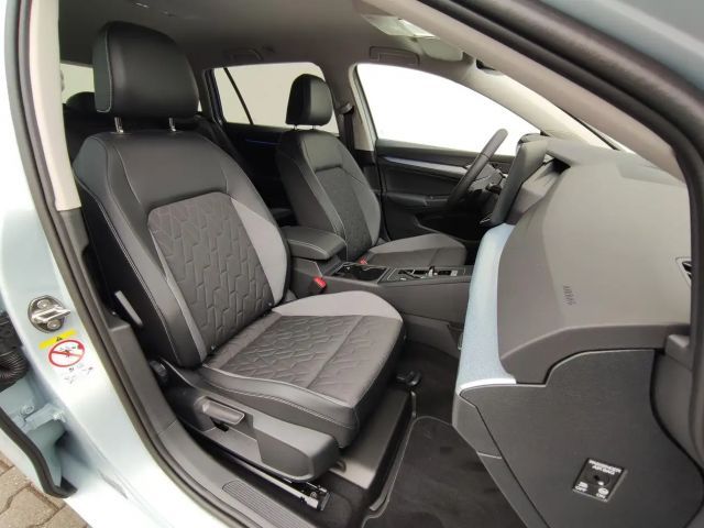 Volkswagen Golf 1.5 eTSI DSG