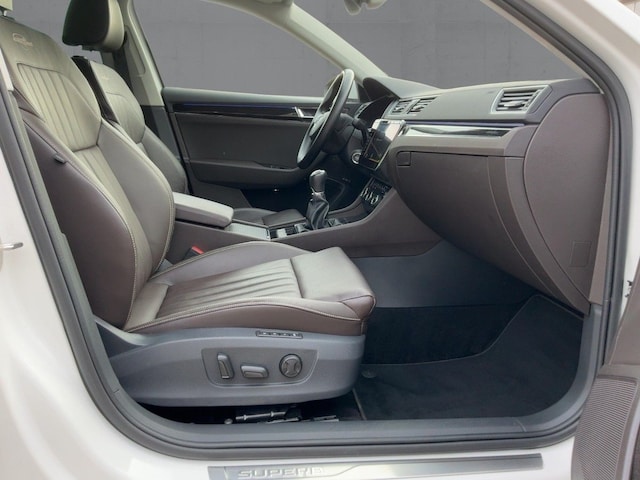 Skoda Superb 2.0 TDI Combi