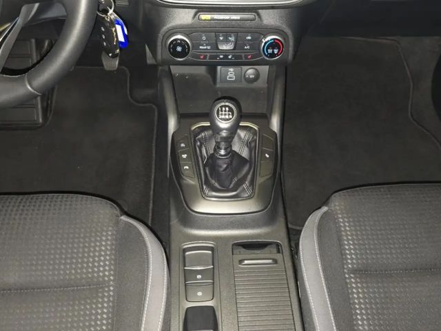 Ford Focus Cool & Connect EcoBoost Wagon