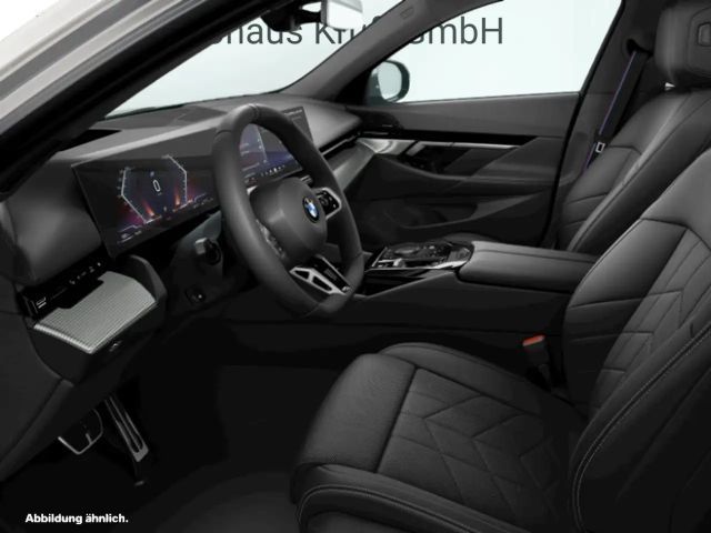 BMW 520 520d M-Sport Sedan xDrive